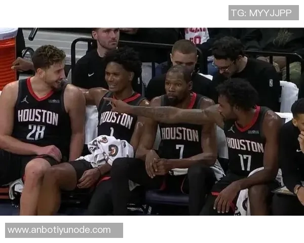 内史密斯表现稳健全场贡献12分1板1助1断助力球队胜利