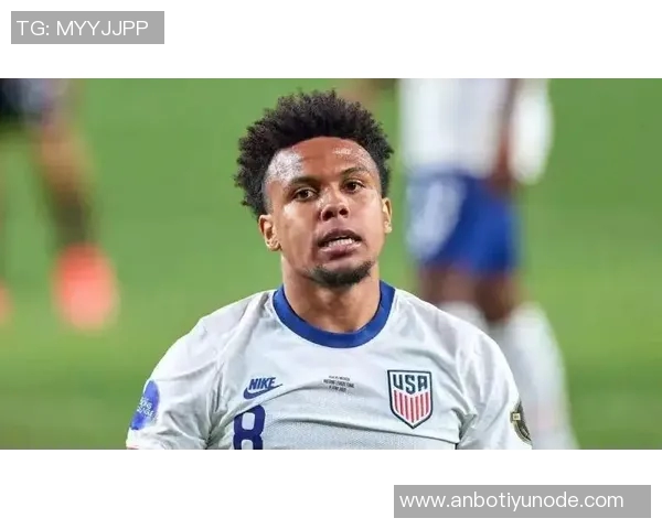 尤文图斯官方宣布禁止3名种族歧视麦肯尼的帕尔马球迷观赛 尤文图斯官方宣布禁止3名种族歧视麦肯尼的帕尔马球迷观赛