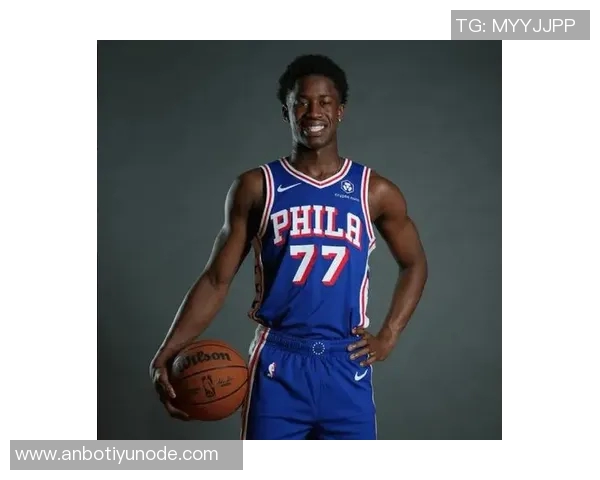 埃奇库姆自信满满精准把握得分机会展现出色表现