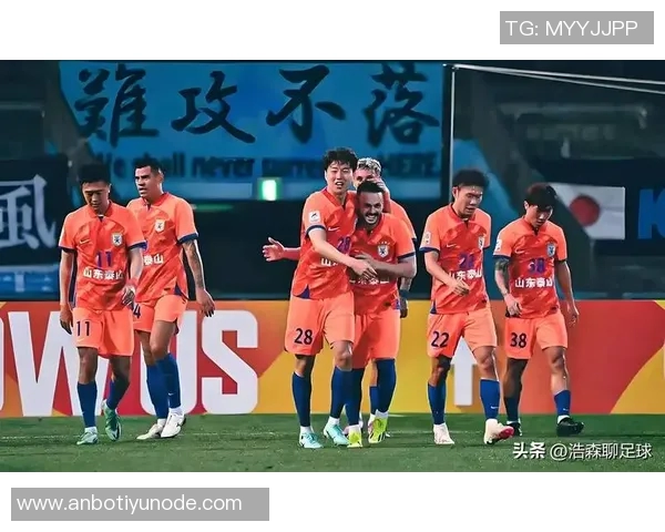 泰山小将齐千程亮相赛前发布会进入本轮中超比赛名单引关注