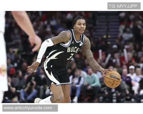 小迈克尔波特半场火力全开14投9中三分球精准轰下22分4篮板展现核心实力 小迈克尔波特半场火力全开14投9中三分球精准轰下22分4篮板展现核心实力